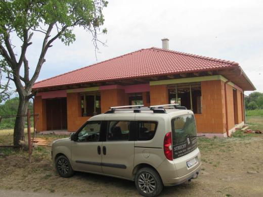 Strecha Veľké Kozmálovce 2
